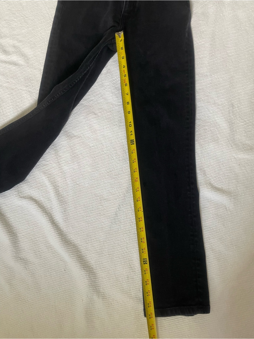 Reformation black Jean size 28 - Picture 7 of 7